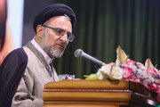 خاموشی: اربعین یک مراسم نیست، حرکتی تمدن‌ساز است
