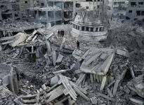 8,000 people are under the rubble in Gaza