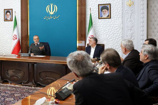 پزشکیان: خط قرمز من برای اجرای طرح پزشک خانواده، پرهیز از افزایش پرداخت از جیب مردم است
