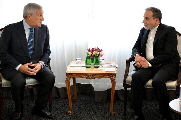 عراقجی ونظیره الإیطالی یجریان مشاورات بشأن محادثات روما