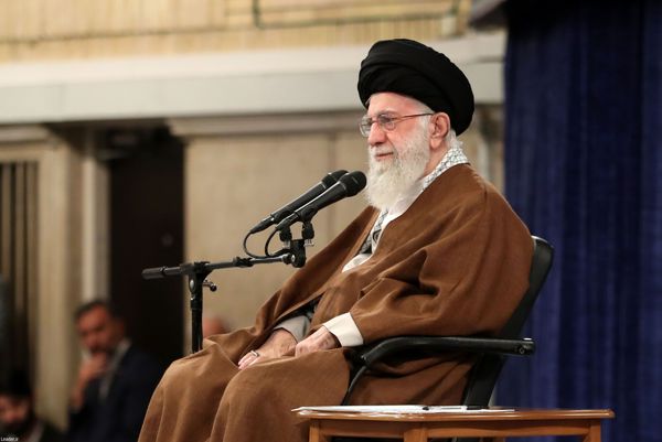 موافقت رهبر انقلاب با شرایط و ضوابط عفو و تخفیف مجازات محکومان دادگاه‌ها 