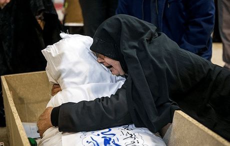 نامه‌نگاری مادر با پسرش از داخل قبر
