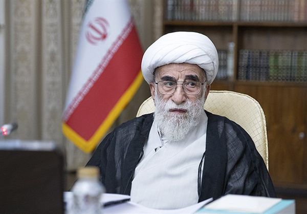 
آیت‌الله جنتی: آمریکا تمام راه‌ها را برای شکست مردم ایران امتحان کرد