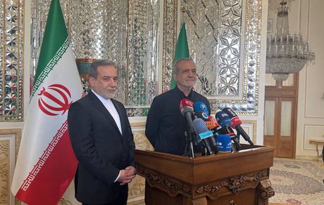 پزشکیان: دیپلماسی کشور در اوج جنگ فعال ماند
