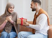 دین به زن و مرد می‌آموزد که «عشق» اصل است؛ باران تجسم عشق ابر به خاک
