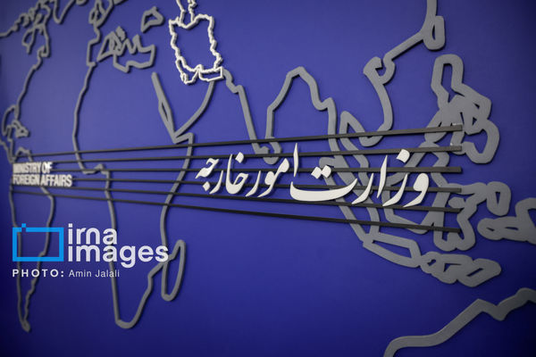 اطلاعیه وزارت خارجه درباره معرفی دو دیپلمات فرانسوی به‌عنوان عناصر نامطلوب