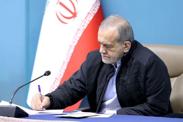 پیام قرآنی رئیس جمهور: جز خدای یگانه را نپرستیم و چیزی را شریک او قرار ندهیم