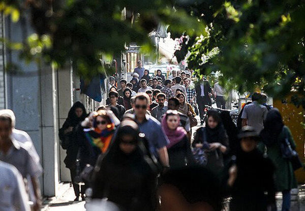 چه کسانی از انزواطلبی بیزارند و بار مسئولیت جامعه را بر دوش می‌کشند؟
