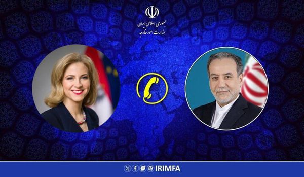 گفتگوی تلفنی وزرای امور خارجه ایران و اتریش 
