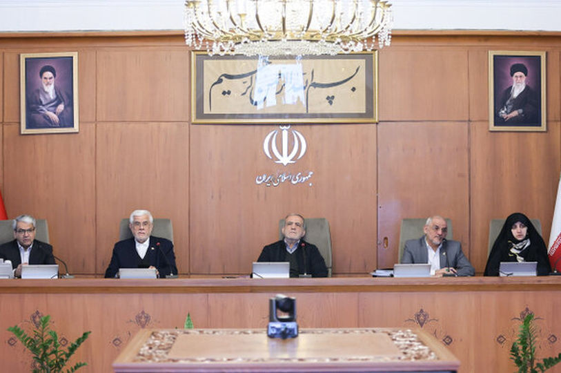 پزشکیان: تلاش دشمن برای ایجاد بی‌ثباتی موجب غفلت ما از ضعف‌ داخلی نشود