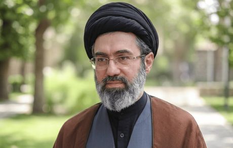 ابلاغ پیام تشکر رهبر معظم انقلاب از ملت ایران و عراق
