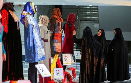 پوشاک ایرانی- اسلامی به کالای فرهنگی تبدیل شود؛ ضرورت تلفیق لباس سنتی
