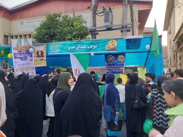 پذیرایی از عاشقان اهل‌بیت(ع) با ۵ هزار سیخ جوجه‌کباب در موکب شهدای غدیر بابل
